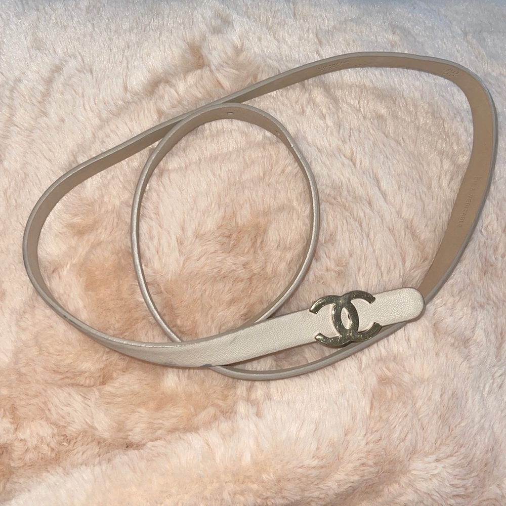 Chanel nude belt